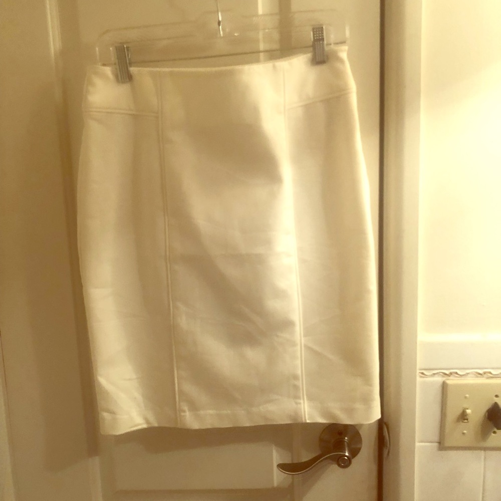 White pencil skirt